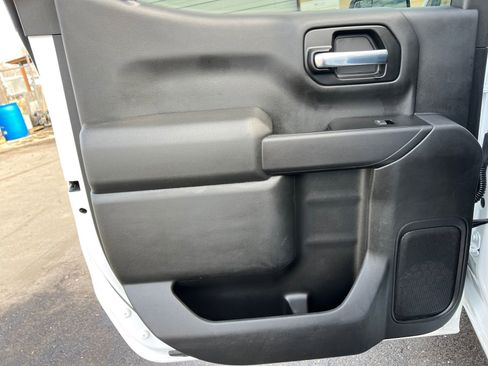 Used 2020 Chevrolet Silverado 1500 Custom Trail Boss w/ Custom Convenience Package image 27