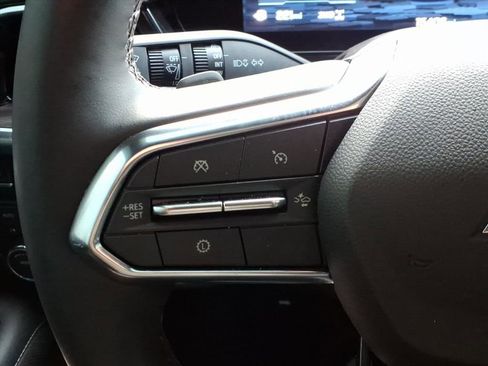 Used 2025 Chevrolet Suburban Premier AWD/4WD image 11