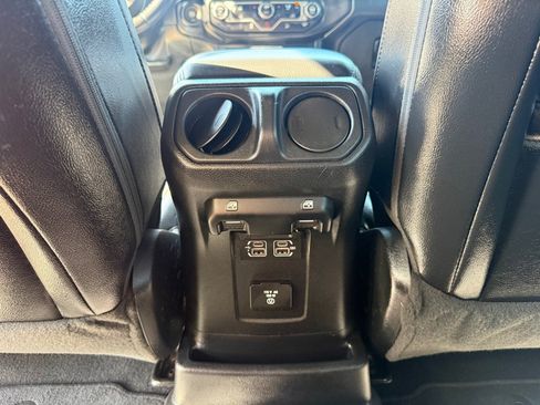 Used 2020 Jeep Wrangler Unlimited Sahara AWD/4WD image 18
