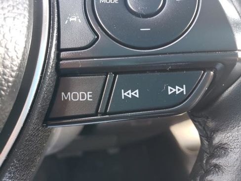 Used 2024 Toyota Corolla SE w/ SE Convenience Package image 25