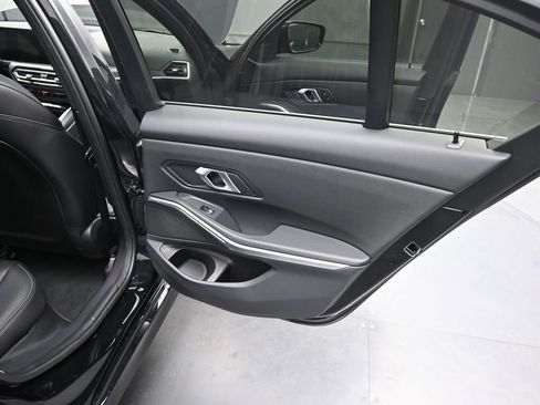 Used 2024 BMW 330e xDrive image 17