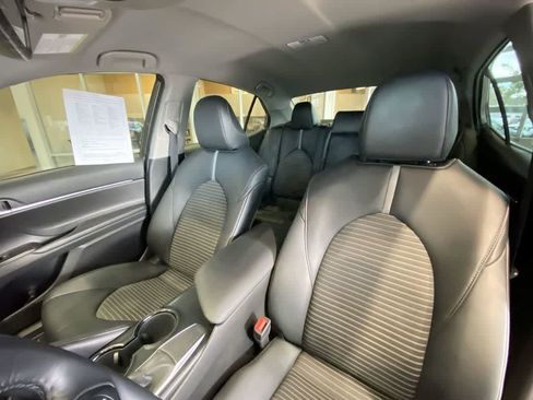 Certified 2020 Toyota Camry SE w/ Convenience Package FWD image 13