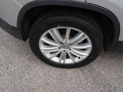 Used 2016 Volkswagen Tiguan SE FWD image 11