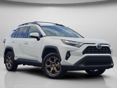 Used 2023 Toyota RAV4 AWD Hybrid image 2