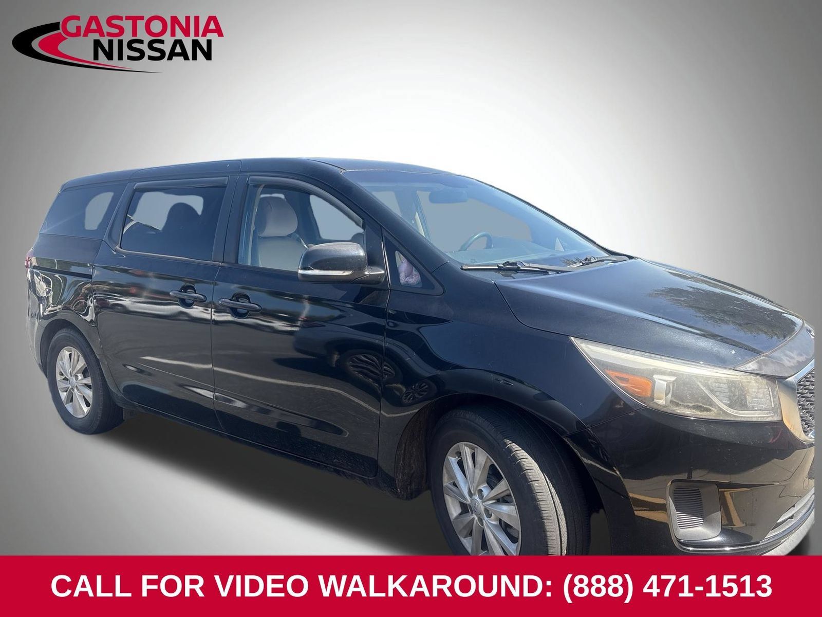 Used 2017 Kia Sedona LX FWD image 3