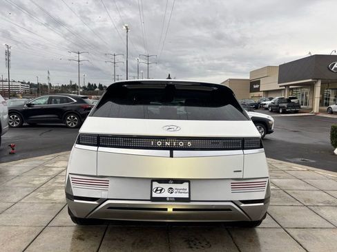 Certified 2023 Hyundai Ioniq 5 Limited w/ Cargo Package image 10
