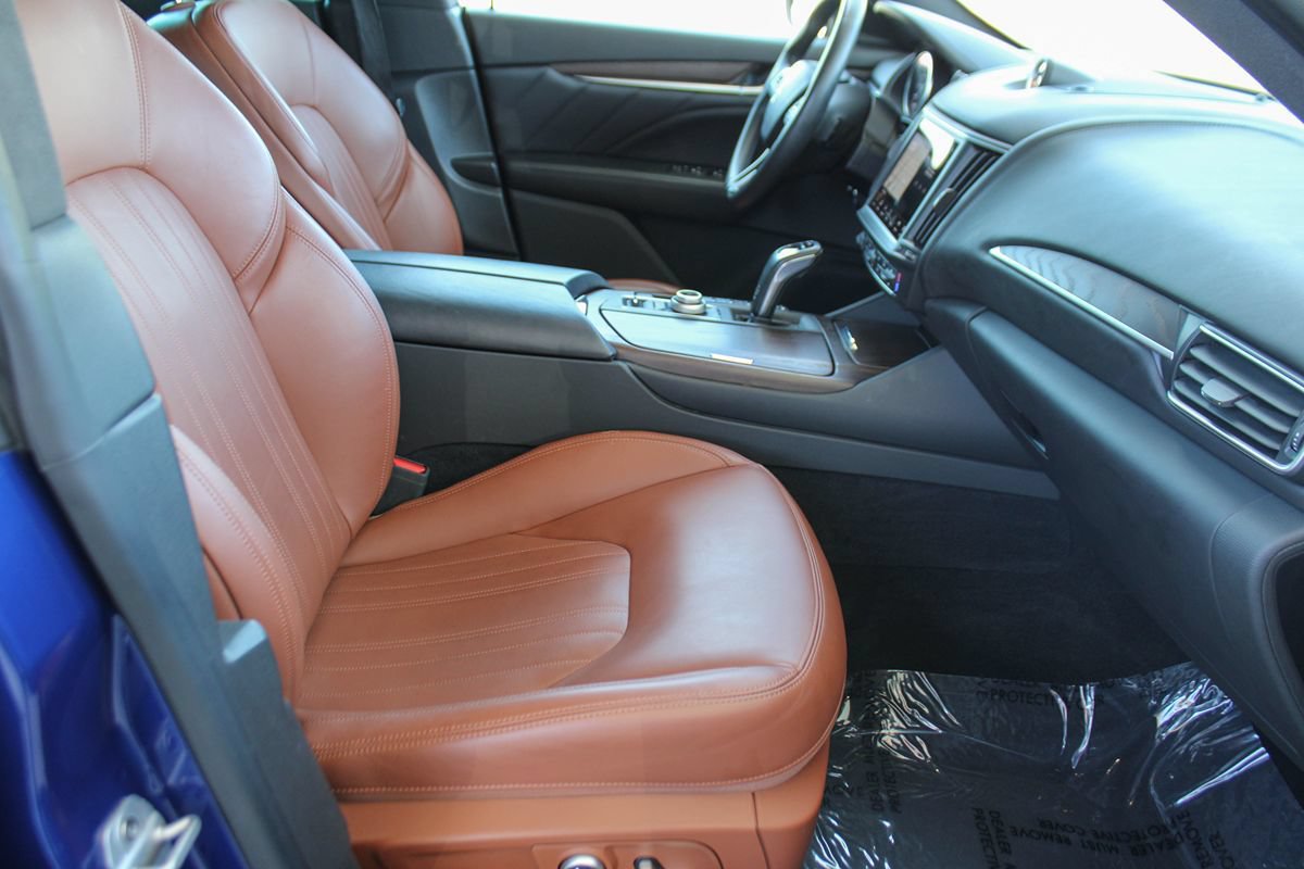 Used 2023 Maserati Levante GT AWD/4WD image 18