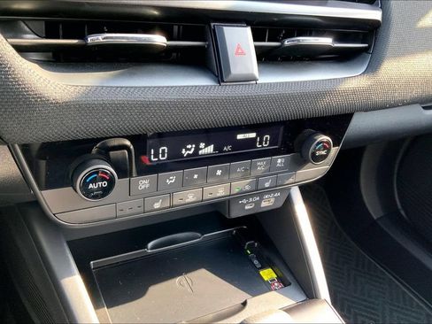 Certified 2026 Subaru Outback Limited AWD/4WD image 15