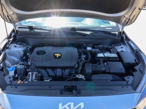 Used 2023 Kia Forte LXS FWD image 8