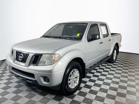 Used 2019 Nissan Frontier SV AWD/4WD image 4