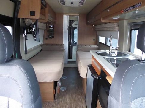 Used 2017 RAM ProMaster 3500 w/ Premium Appearance Group FWD image 25