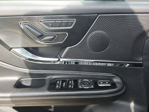 Used 2023 Lincoln Corsair Reserve image 26