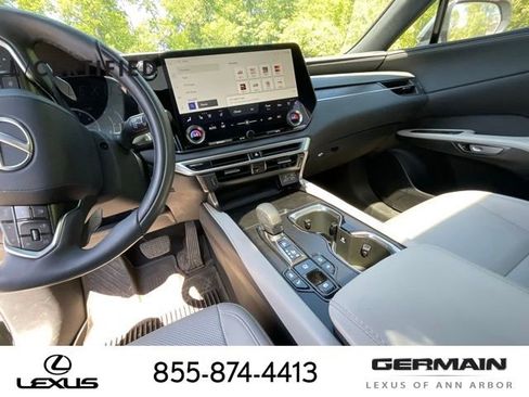 Used 2023 Lexus RX 350 Premium w/ Accessory Package AWD/4WD image 20