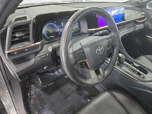 Used 2023 Toyota Crown AWD/4WD image 24