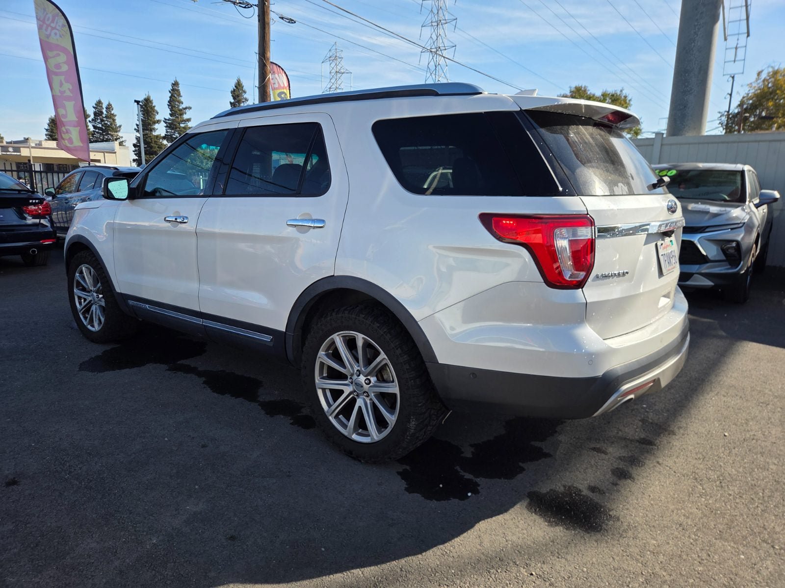 Used 2016 Ford Explorer Limited w/ Equipment Group 301A AWD/4WD image 2