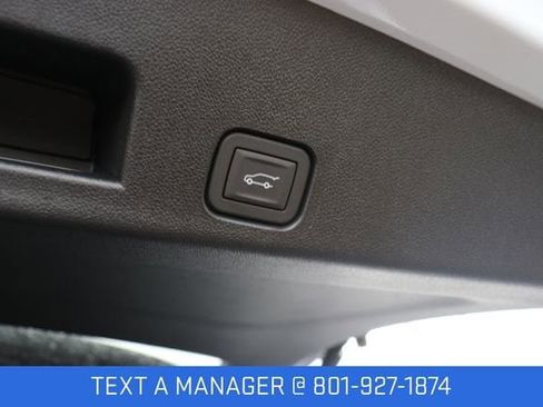 New 2026 GMC Acadia Denali Ultimate w/ LPO, Floor Liner Package AWD/4WD image 17