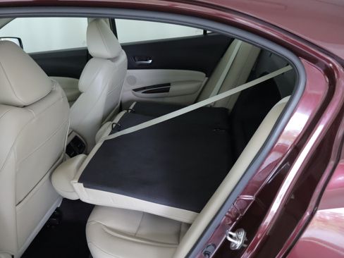 Used 2015 Acura TLX w/ Technology Package FWD image 22