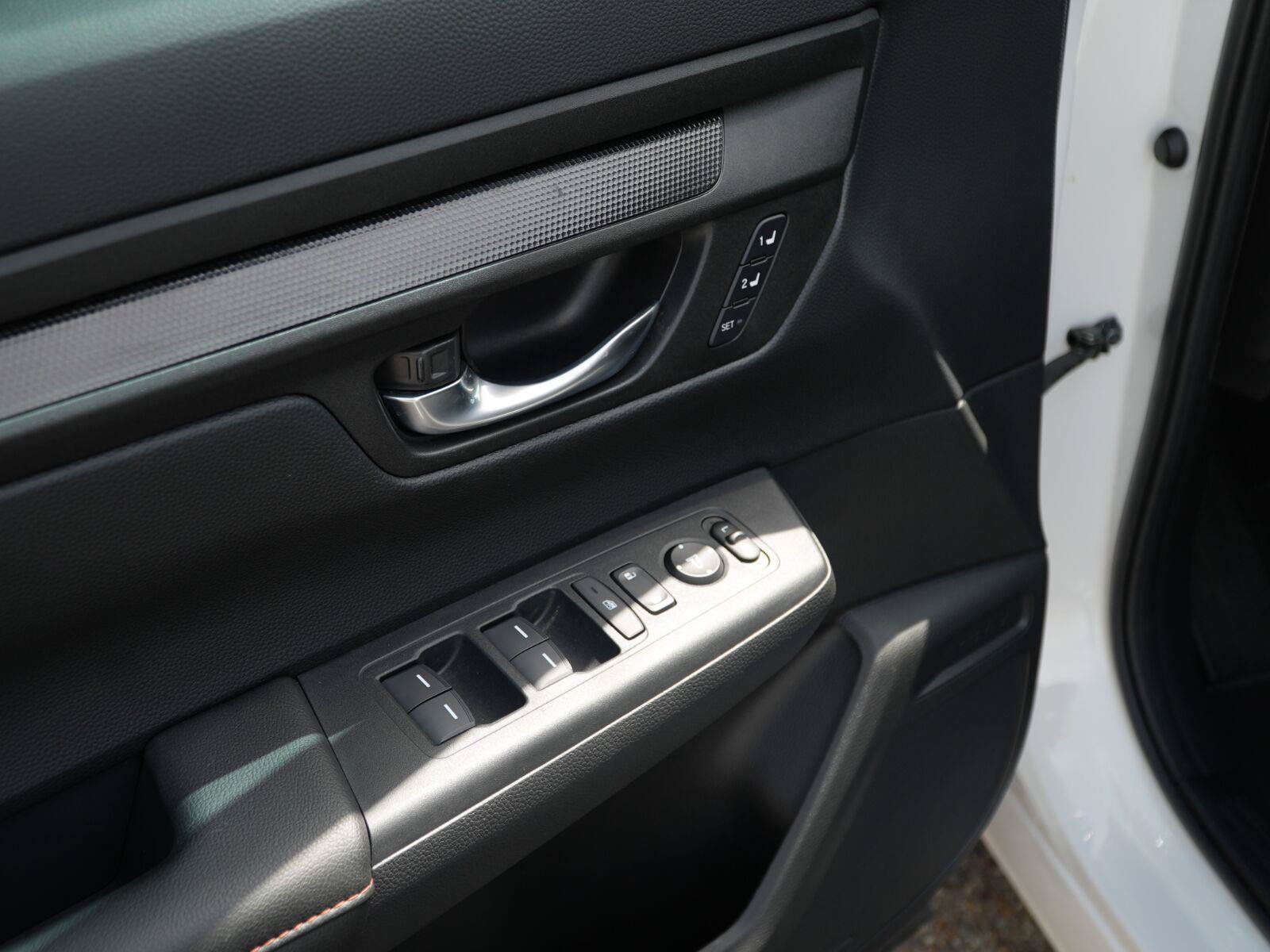 Used 2025 Honda CR-V Sport-L image 6