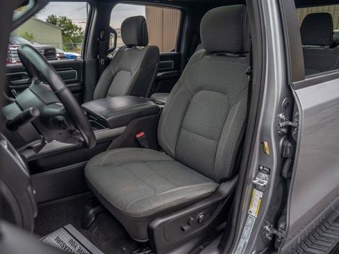Used 2022 RAM 1500 Big Horn AWD/4WD image 14