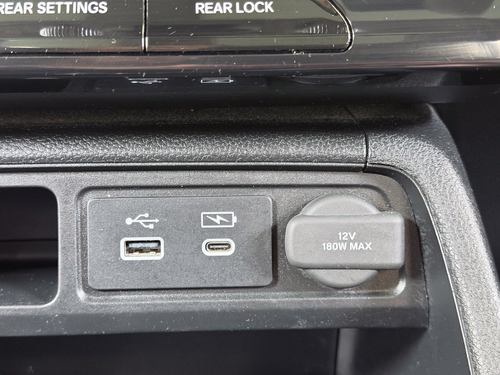 Used 2025 Honda Pilot Touring image 55
