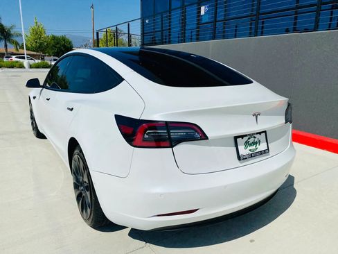 Used 2021 Tesla Model 3 Standard Range Plus RWD image 4