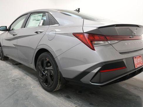 New 2026 Hyundai Elantra SEL Sport image 6