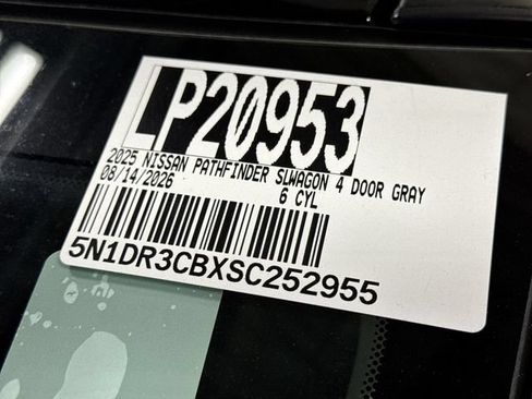 Used 2025 Nissan Pathfinder SL w/ SL Premium Package FWD image 34