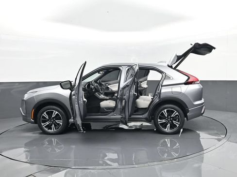 Used 2024 Mitsubishi Eclipse Cross SE AWD/4WD image 32