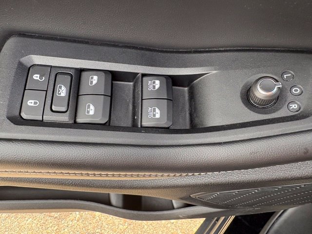 Used 2023 Jeep Grand Cherokee L Laredo AWD/4WD image 21