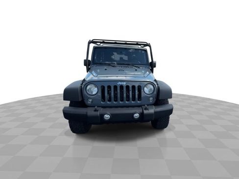 Used 2014 Jeep Wrangler Unlimited Rubicon w/ Connectivity Group AWD/4WD image 3