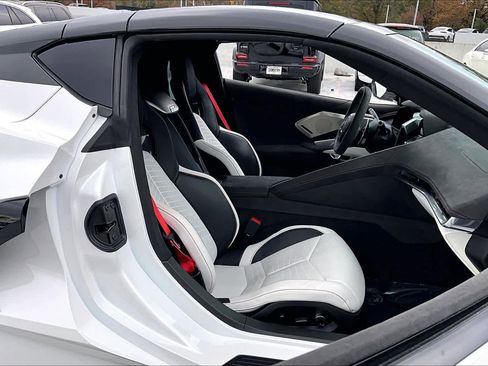 Used 2023 Chevrolet Corvette Stingray Premium Cpe w/ Z51 Performance Package image 8