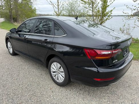 Used 2019 Volkswagen Jetta S FWD image 2
