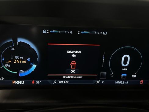 Used 2022 Ford F150 Lightning Platinum image 17