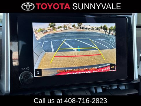 Used 2025 Toyota RAV4 XLE AWD/4WD image 23