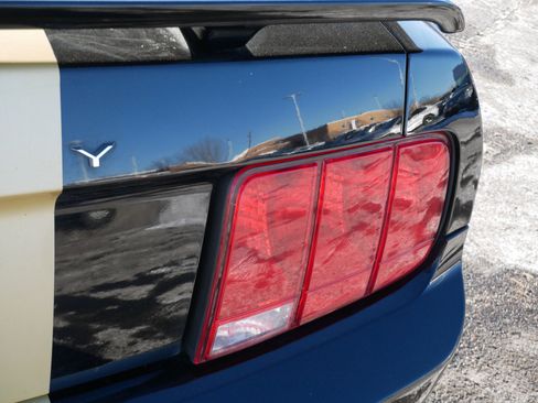 Used 2006 Ford Mustang GT image 18