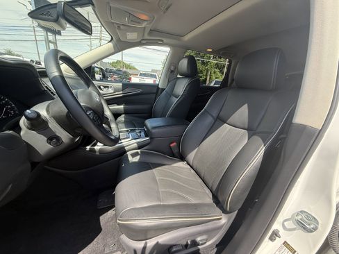 Used 2019 INFINITI QX60 Luxe w/ Essential Package AWD/4WD image 9