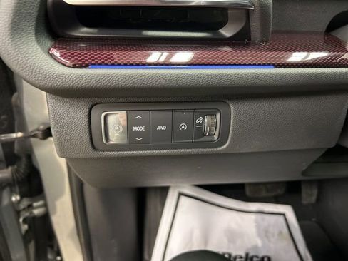 Used 2024 Chevrolet Traverse RS w/ LPO, Floor Liner Package image 17