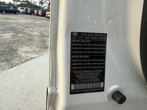 Used 2016 Land Rover LR4 HSE Silver Edition image 37