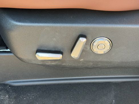 New 2026 Lincoln Navigator Reserve image 28