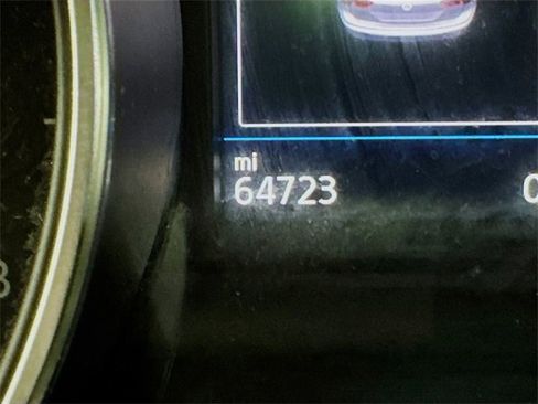 Used 2021 Volkswagen Tiguan SE w/ Panoramic Sunroof Package image 19