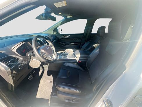 Used 2023 Ford Edge ST image 21
