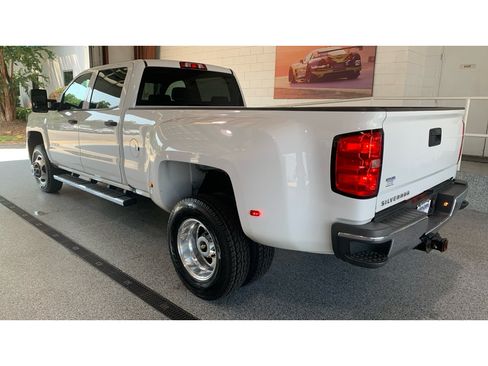 Used 2017 Chevrolet Silverado 3500 W/T w/ WT Convenience Package AWD/4WD image 6