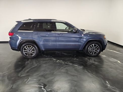 Used 2020 Jeep Grand Cherokee Trailhawk AWD/4WD image 24