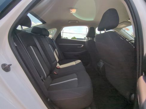 Used 2025 Hyundai Sonata SEL FWD image 10