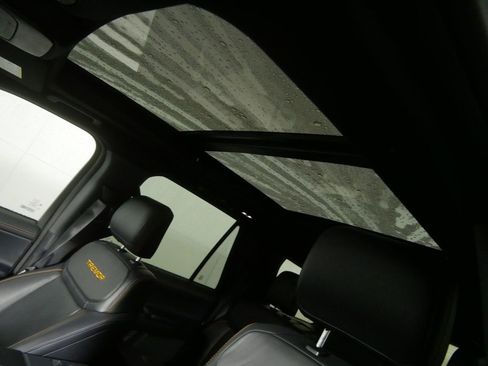 Used 2025 Ford Expedition Tremor image 13