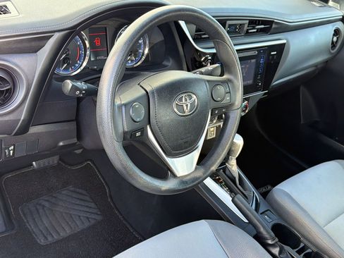 Used 2017 Toyota Corolla L FWD image 4