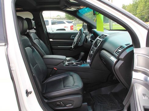 Used 2017 Ford Explorer Limited FWD image 13