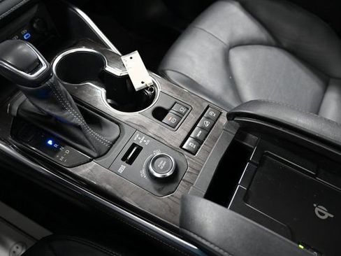 Used 2022 Toyota Highlander Platinum image 21