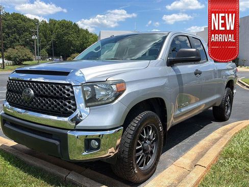Used 2018 Toyota Tundra SR5 w/ SR5 Upgrade Package RWD image 1