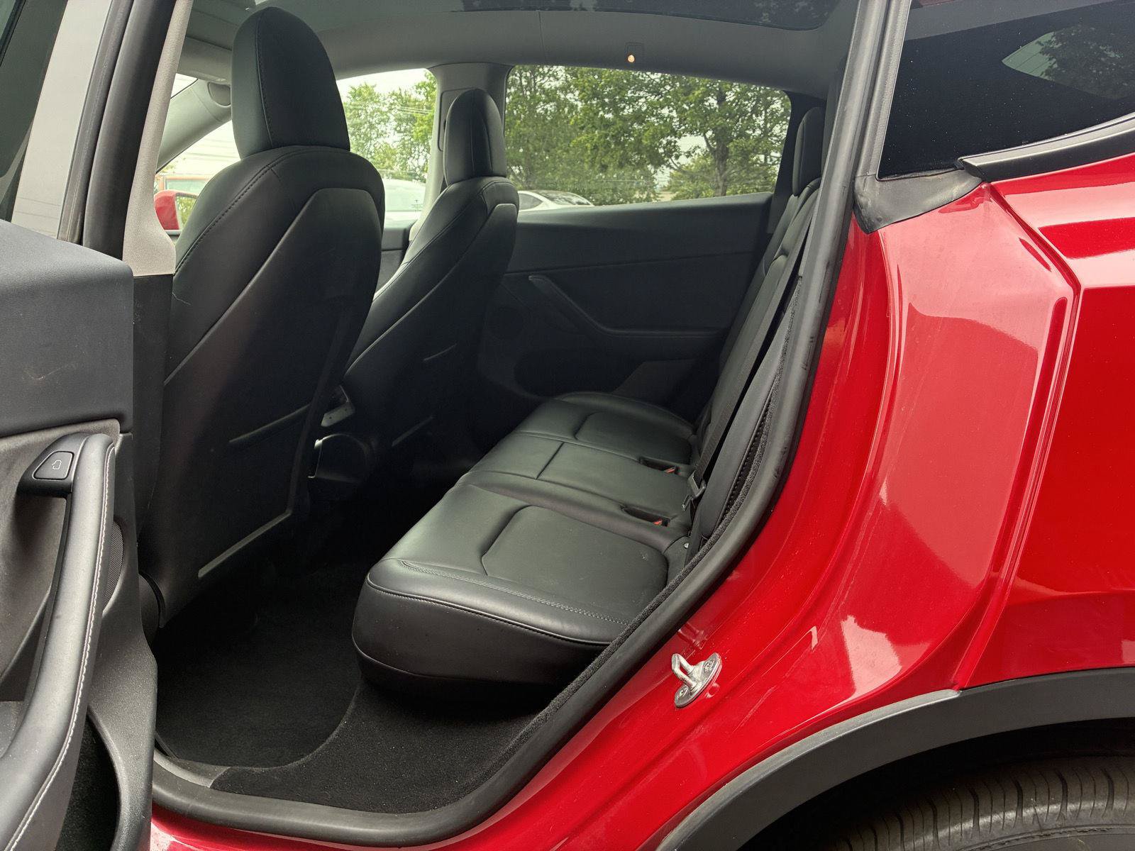 Used 2023 Tesla Model Y Long Range AWD/4WD image 17